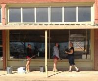 ksb_Cleaning_Windows_4_Tx_Trash_Off_April_2013_w